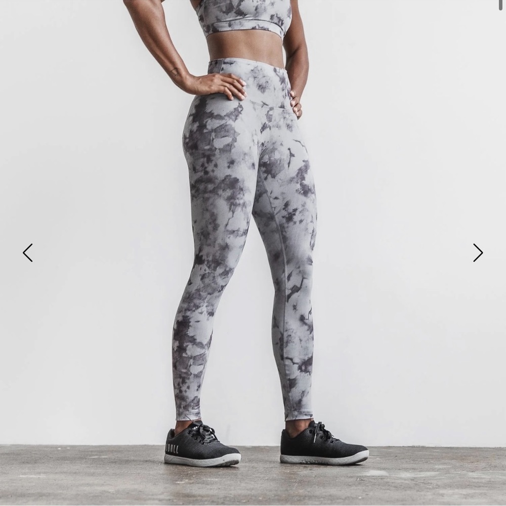 Nobull Women’s Tie-dye High Rise Tights (Leggings)